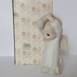 Precious Moments Angel Christmas Heavenly Light Porcelain Collectible Figurine
